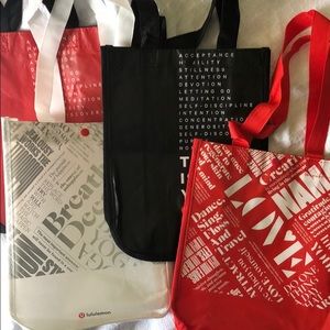 lululemon small tote